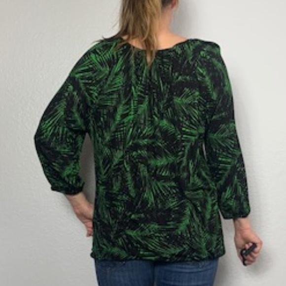 Michael Kors Plus Sz Green Palm Scoop Neck - Picture 3 of 3